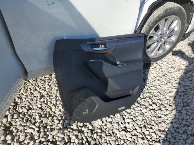 Photo 13 from auction – 2023 TOYOTA HIGHLANDER with VIN 5TDKDRBH8PS006835