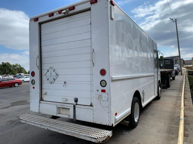 Photo 4 from auction – 2004 FREIGHTLINER CHASSIS M with VIN 4UZAANBW44CN46736
