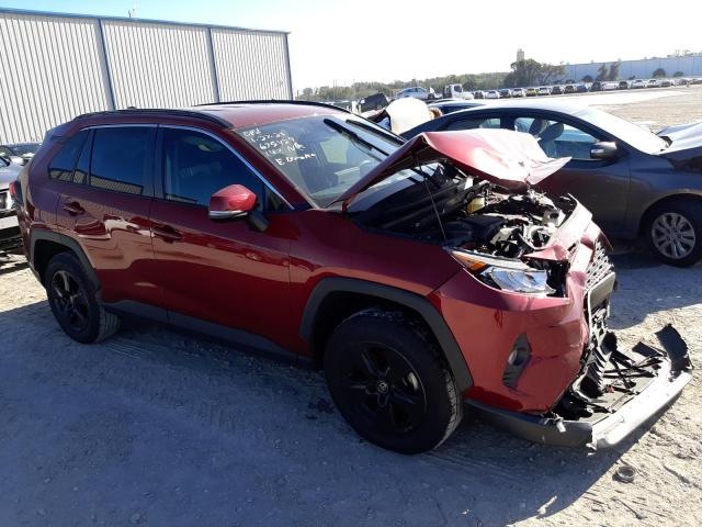Photo 4 from auction – 2021 TOYOTA RAV4 XLE with VIN JTMW1RFV2MD065591