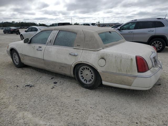 Photo 2 from auction – 2002 LINCOLN TOWN CAR C with VIN 1LNHM85W22Y623364