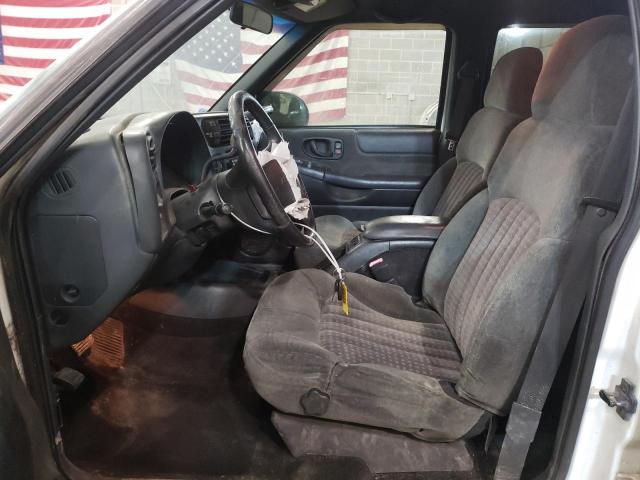 Photo 7 from auction – 2002 CHEVROLET BLAZER with VIN 1GNDT13W02K159954