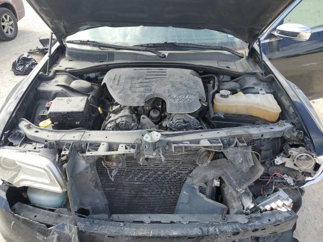 Photo 11 from auction – 2018 CHRYSLER 300 LIMITE with VIN 2C3CCAEG1JH129902