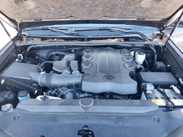 Photo 12 from auction – 2022 TOYOTA 4RUNNER SR with VIN JTEFU5JR7N5253735