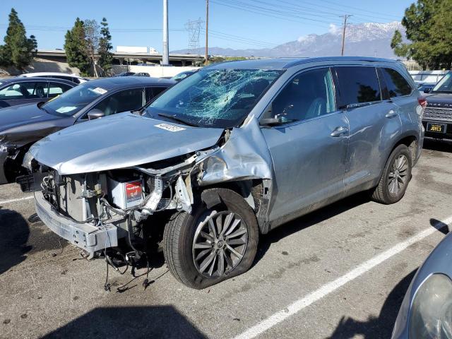 TOYOTA HIGHLANDER 2019 with VIN 5TDKZRFH8KS558209 - Photo from auction