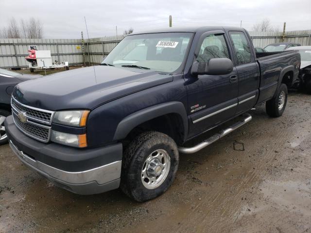 CHEVROLET SILVERADO 2005 with VIN 1GCHK29215E257918 - Photo from auction