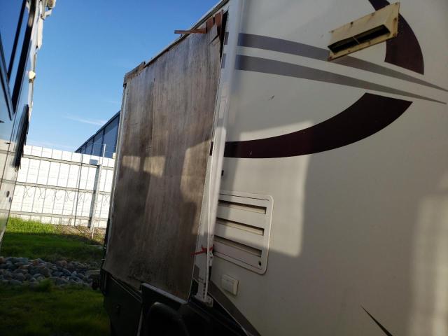 Photo 9 from auction – 2002 WORKHORSE CUSTOM CHASSIS MOTORHOME with VIN 5B4KP57G823350889