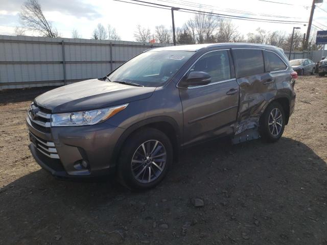 TOYOTA HIGHLANDER 2019 with VIN 5TDJZRFH7KS609064 - Photo from auction
