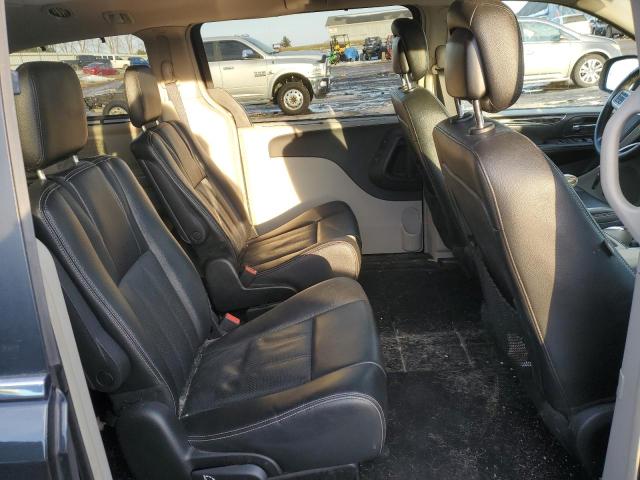 Photo 11 from auction – 2015 CHRYSLER TOWN & COU with VIN 2C4RC1CG8FR547433