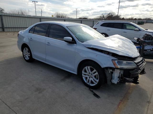 Photo 4 from auction – 2017 VOLKSWAGEN JETTA S with VIN 3VW2B7AJ2HM233449