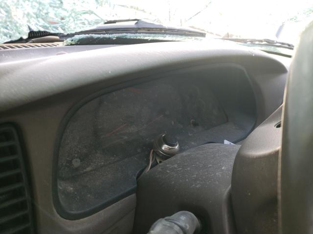 Photo 9 from auction – 2002 TOYOTA SEQUOIA LI with VIN 5TDZT38AX2S127805