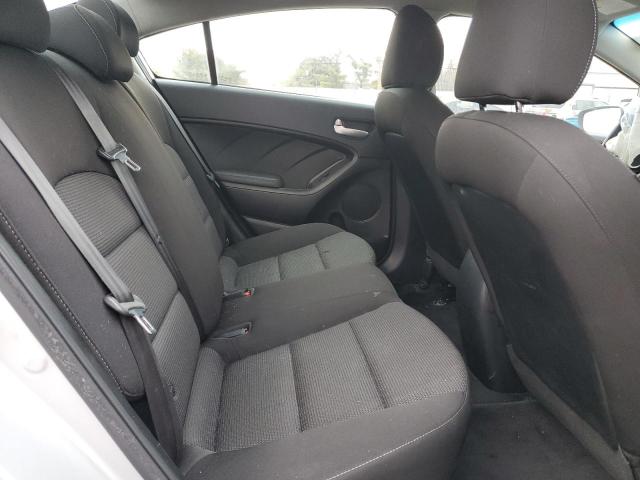 Photo 10 from auction – 2017 KIA FORTE LX with VIN 3KPFK4A71HE126913