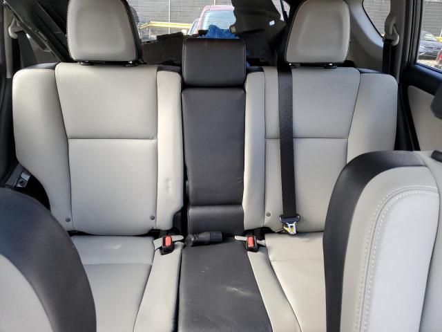 Photo 10 from auction – 2018 TOYOTA RAV4 LIMIT with VIN 2T3DFREV3JW855409