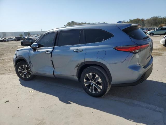 Photo 2 from auction – 2022 TOYOTA HIGHLANDER with VIN 5TDGZRAH8NS097675