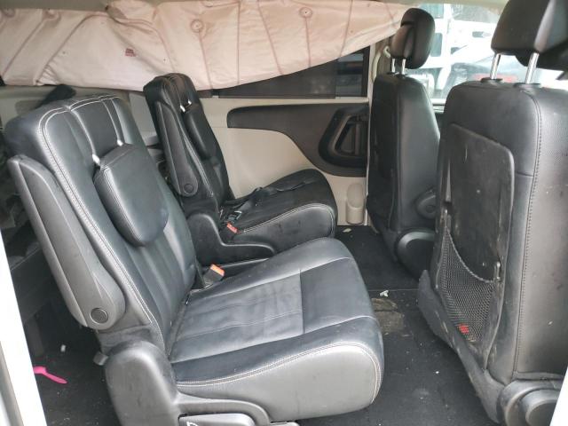 Photo 11 from auction – 2016 CHRYSLER TOWN & COU with VIN 2C4RC1BG6GR121131