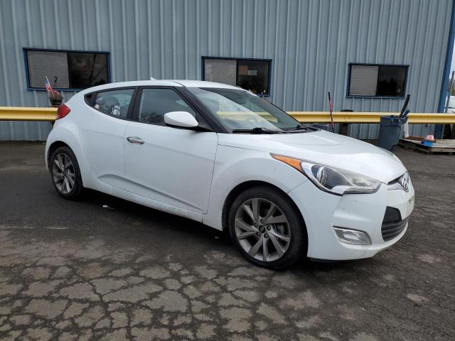 Photo 4 from auction – 2017 HYUNDAI VELOSTER with VIN KMHTC6AD2HU307503