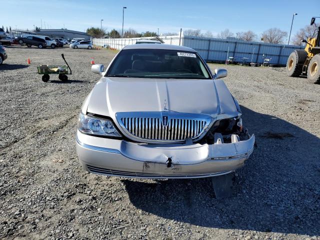Photo 5 from auction – 2010 LINCOLN TOWN CAR S with VIN 2LNBL8CV2AX751704