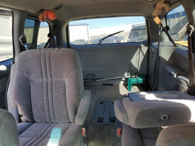 Photo 10 from auction – 2001 TOYOTA SIENNA LE with VIN 4T3ZF13C01U378804