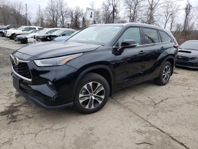 TOYOTA HIGHLANDER 2022 with VIN 5TDHZRBH7NS577760 - Photo from auction
