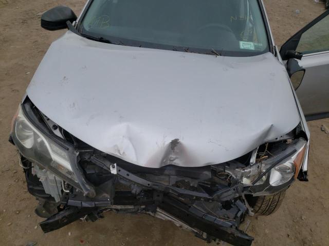 Photo 12 from auction – 2014 TOYOTA RAV4 LE with VIN 2T3BFREV4EW176326