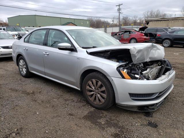 Photo 4 from auction – 2015 VOLKSWAGEN PASSAT S with VIN 1VWAT7A30FC003398