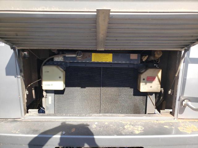 Photo 7 from auction – 2000 FREIGHTLINER CHASSIS X with VIN 4UZ6XFBC9YCG12545