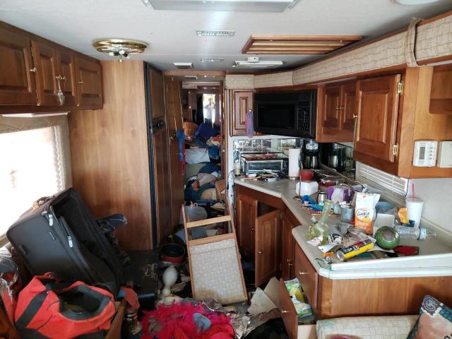 Photo 6 from auction – 2000 MONA MOTOR HOME with VIN 1RF120611Y2010074