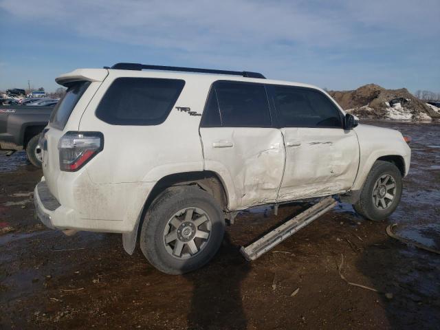 Photo 3 from auction – 2020 TOYOTA 4RUNNER SR with VIN JTEBU5JR7L5797101