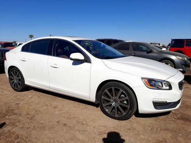 Photo 4 from auction – 2017 VOLVO S60 PLATIN with VIN LYV402HM8HB143071