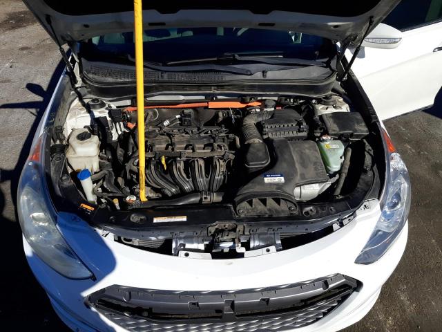Photo 11 from auction – 2013 HYUNDAI SONATA HYB with VIN KMHEC4A41DA088168