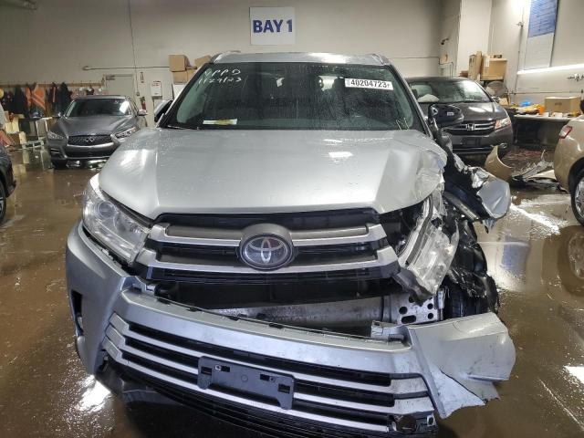 Photo 5 from auction – 2019 TOYOTA HIGHLANDER with VIN 5TDJZRFH7KS563588