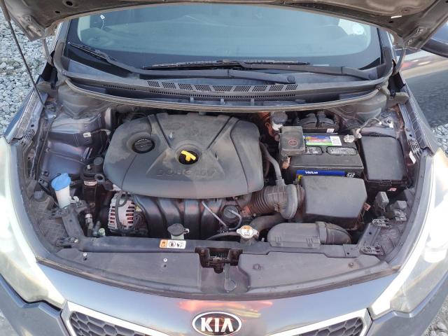 Photo 11 from auction – 2016 KIA FORTE LX with VIN KNAFK4A61G5564006