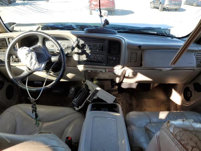Photo 8 from auction – 2001 CHEVROLET SUBURBAN with VIN 3GNFK16T41G246758