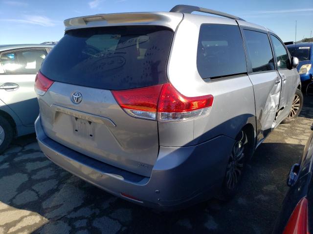 Photo 3 from auction – 2014 TOYOTA SIENNA XLE with VIN 5TDYK3DC7ES442832