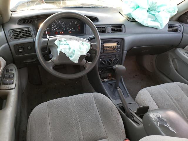 Photo 8 from auction – 2001 TOYOTA CAMRY CE with VIN 4T1BG22K11U079442