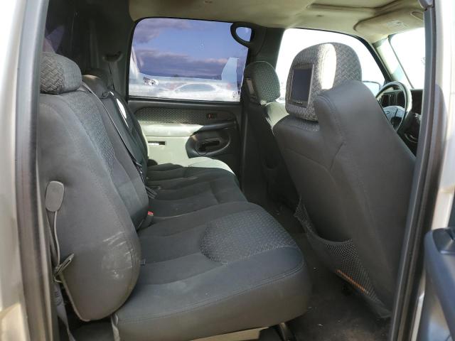 Photo 10 from auction – 2004 CHEVROLET AVALANCHE with VIN 3GNEC12T94G321599