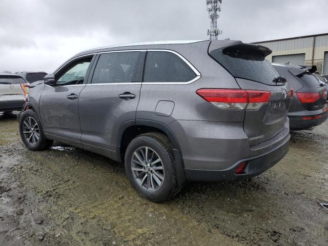 Photo 2 from auction – 2018 TOYOTA HIGHLANDER with VIN 5TDJZRFH6JS558753