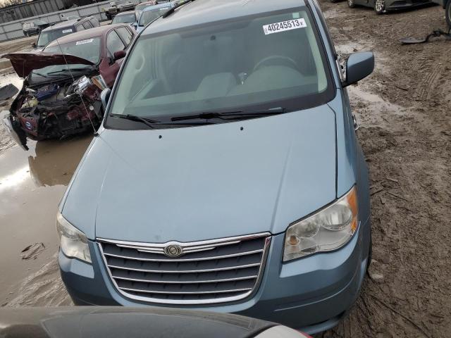 Photo 5 from auction – 2010 CHRYSLER TOWN & COU with VIN 2A4RR5D17AR176610