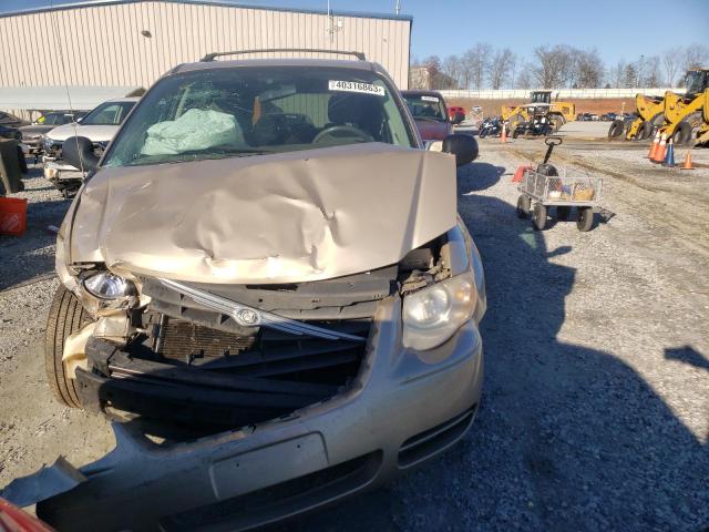 Photo 5 from auction – 2006 CHRYSLER TOWN & COU with VIN 2A4GP54L86R884600