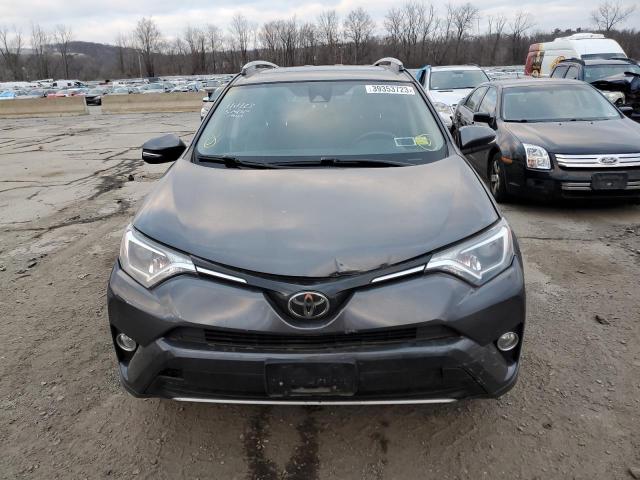 Photo 5 from auction – 2017 TOYOTA RAV4 XLE with VIN JTMRFREV1HJ169769