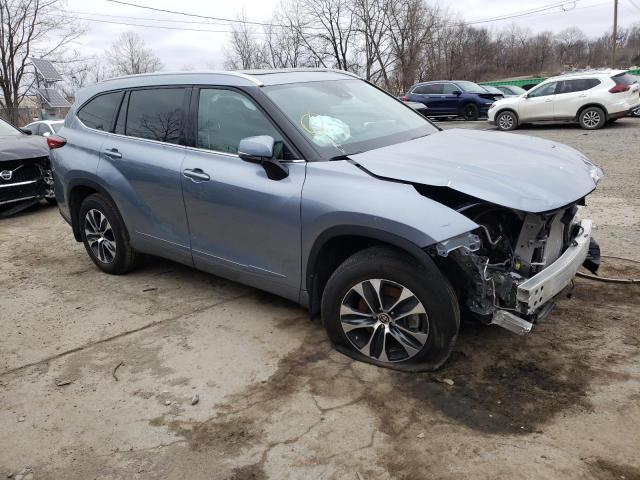 Photo 4 from auction – 2022 TOYOTA HIGHLANDER with VIN 5TDHZRBH6NS172361