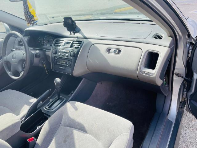 Photo 9 from auction – 2001 HONDA ACCORD LX with VIN JHMCG56491C028488