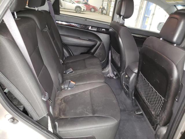 Photo 10 from auction – 2014 KIA SORENTO LX with VIN 5XYKT3A68EG479189