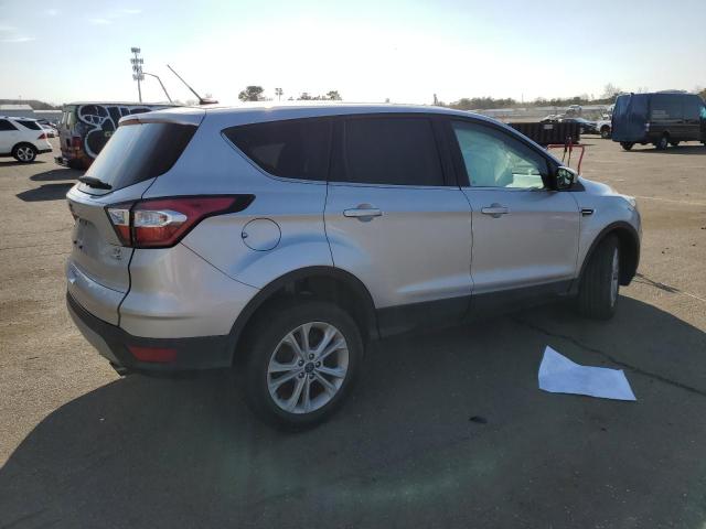 Photo 3 from auction – 2017 FORD ESCAPE SE with VIN 1FMCU9GD7HUD32905
