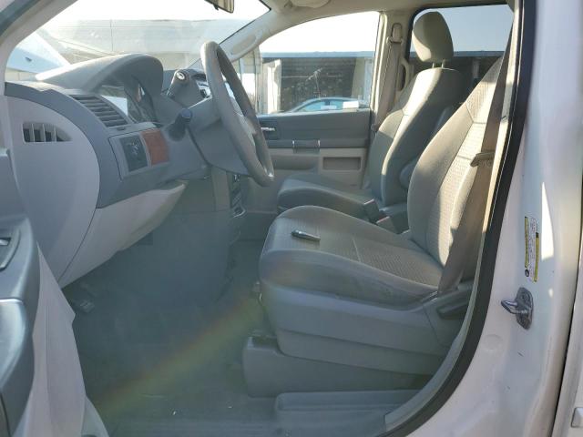 Photo 7 from auction – 2008 CHRYSLER TOWN & COU with VIN 2A8HR44H48R618772