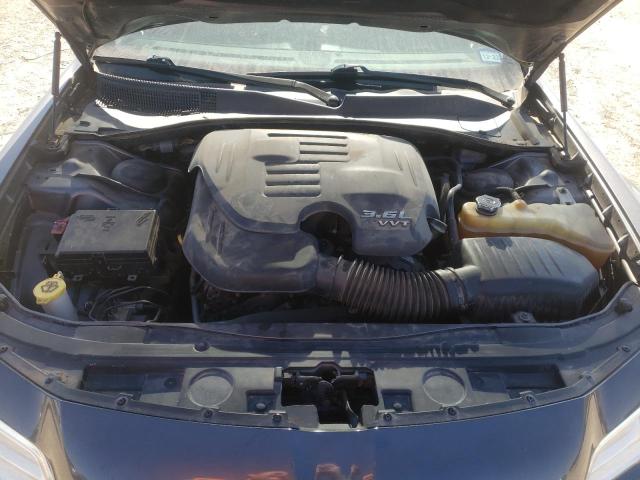 Photo 11 from auction – 2015 CHRYSLER 300C with VIN 2C3CCAEG9FH796854