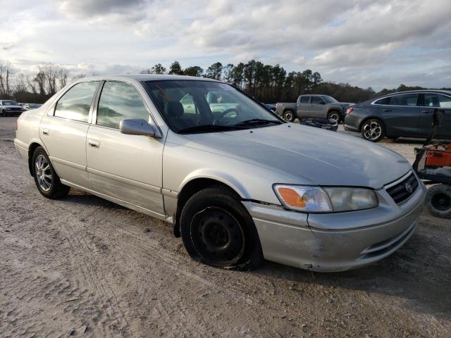Photo 4 from auction – 2000 TOYOTA CAMRY CE with VIN 4T1BG22K5YU667564