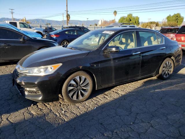 Photo 1 from auction – 2017 HONDA ACCORD with VIN JHMCR6F5XHC001934