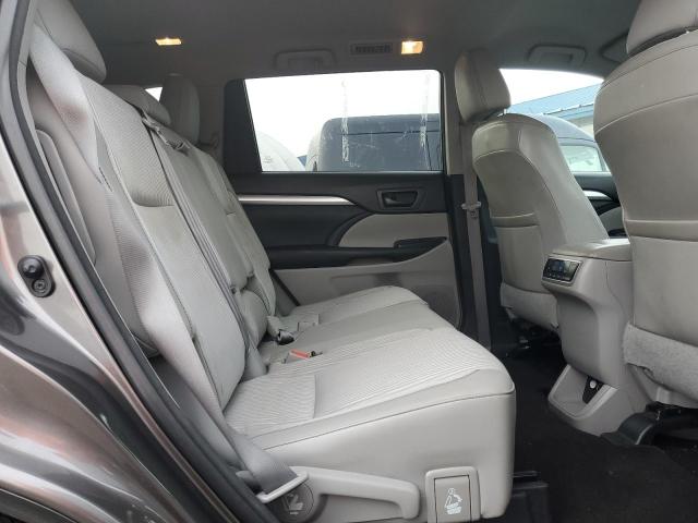Photo 11 from auction – 2015 TOYOTA HIGHLANDER with VIN 5TDBKRFH3FS168645