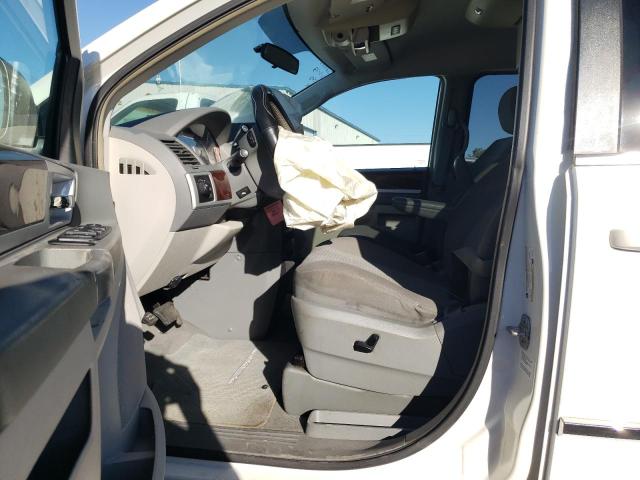 Photo 7 from auction – 2010 CHRYSLER TOWN & COU with VIN 2A4RR5D17AR132087