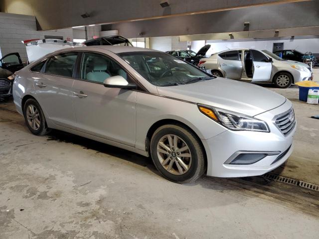 Photo 4 from auction – 2016 HYUNDAI SONATA SE with VIN 5NPE24AF6GH375897